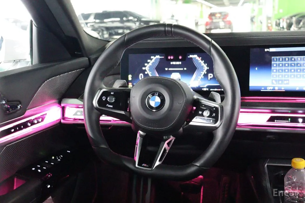 Фото 10 - BMW 7 Series