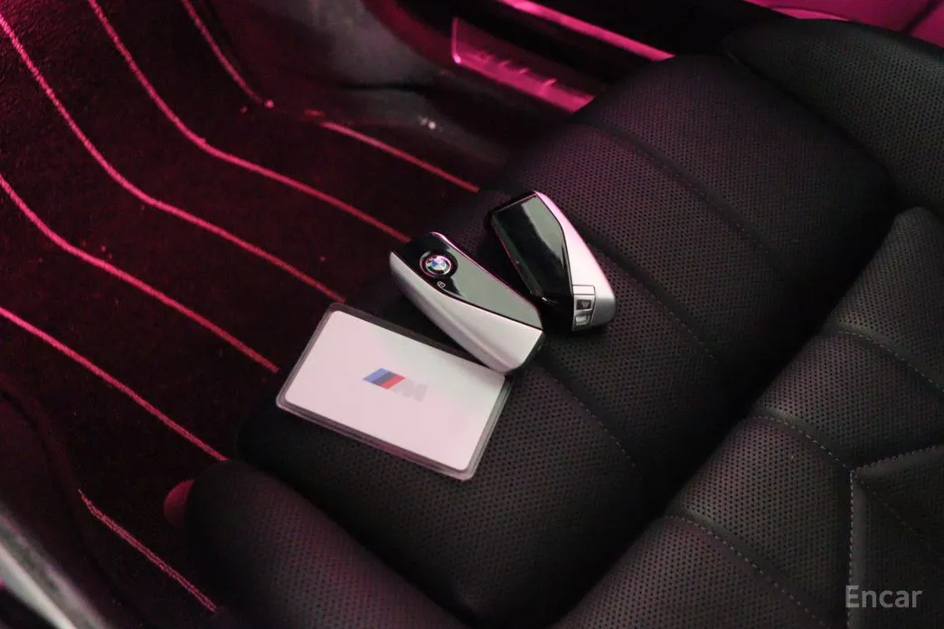 Фото 17 - BMW 7 Series