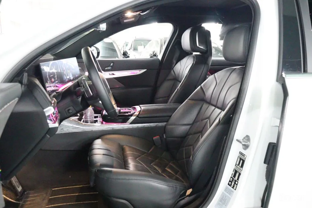 Фото 7 - BMW 7 Series