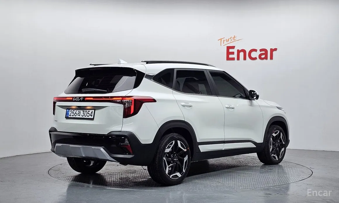 Фото 2 - Kia Seltos