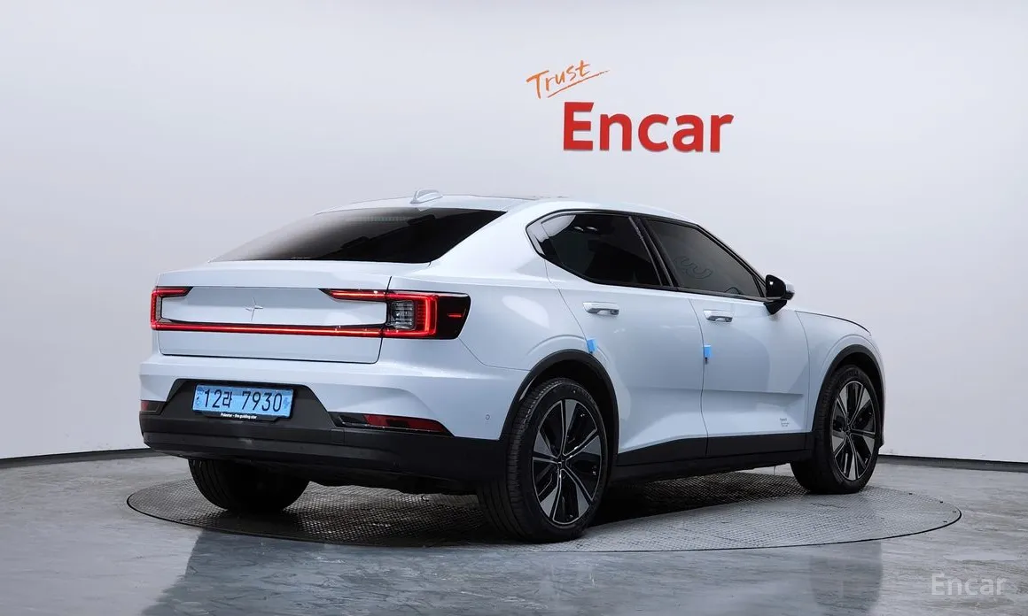 Фото 2 - Polestar 2