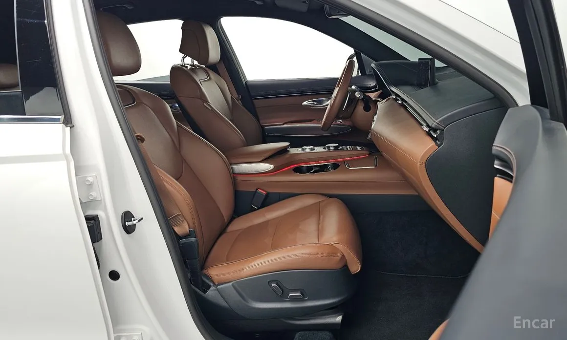 Фото 10 - Genesis GV70