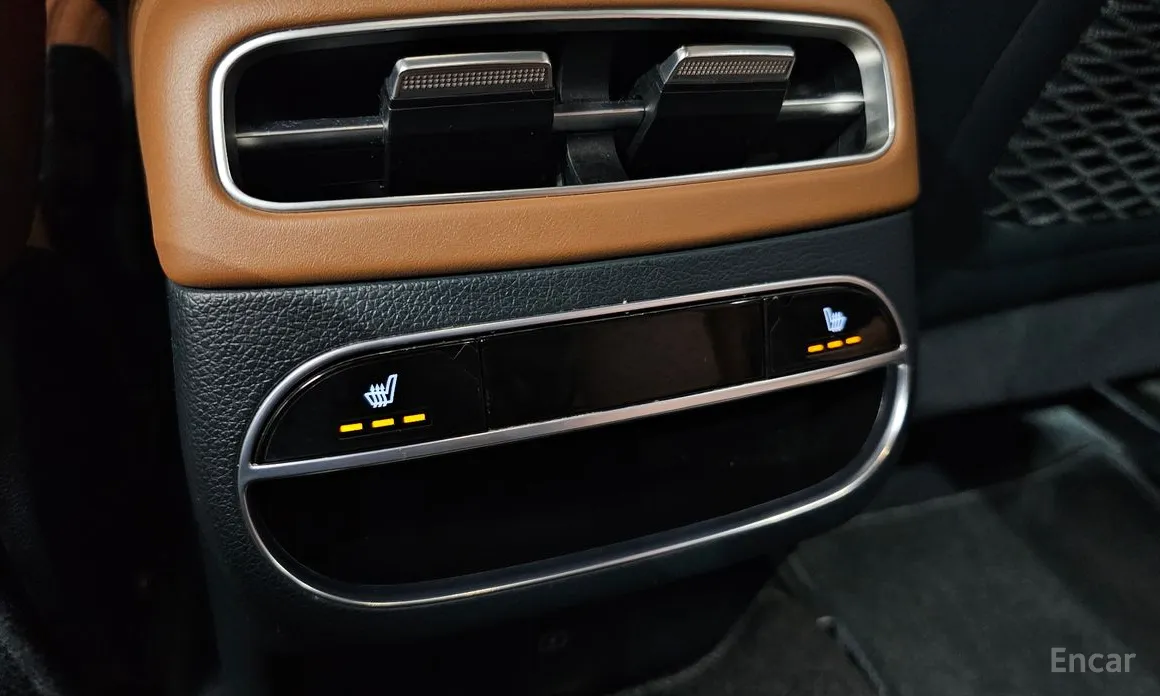 Фото 19 - Genesis GV70