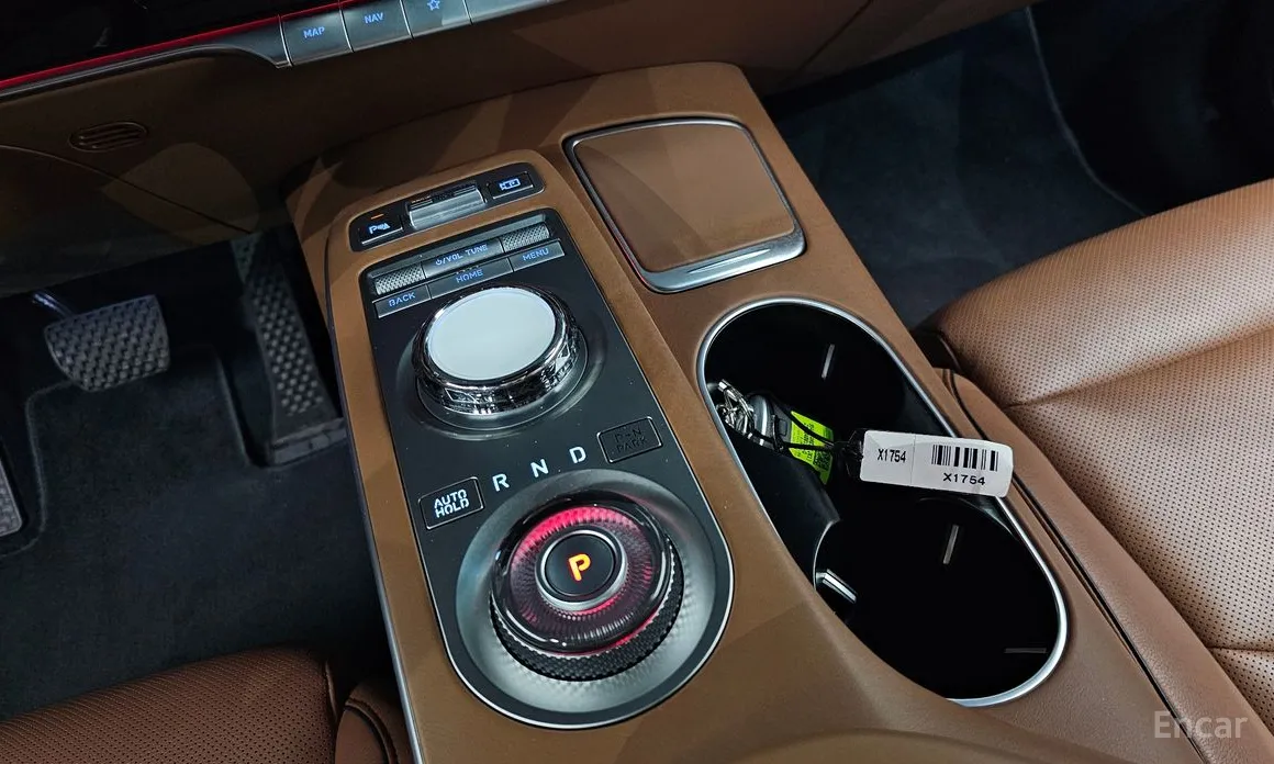 Фото 9 - Genesis GV70