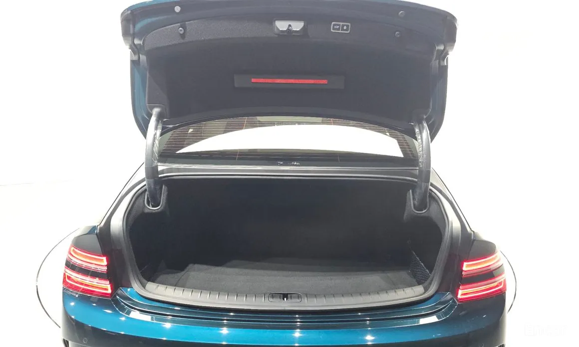 Фото 20 - Genesis G80