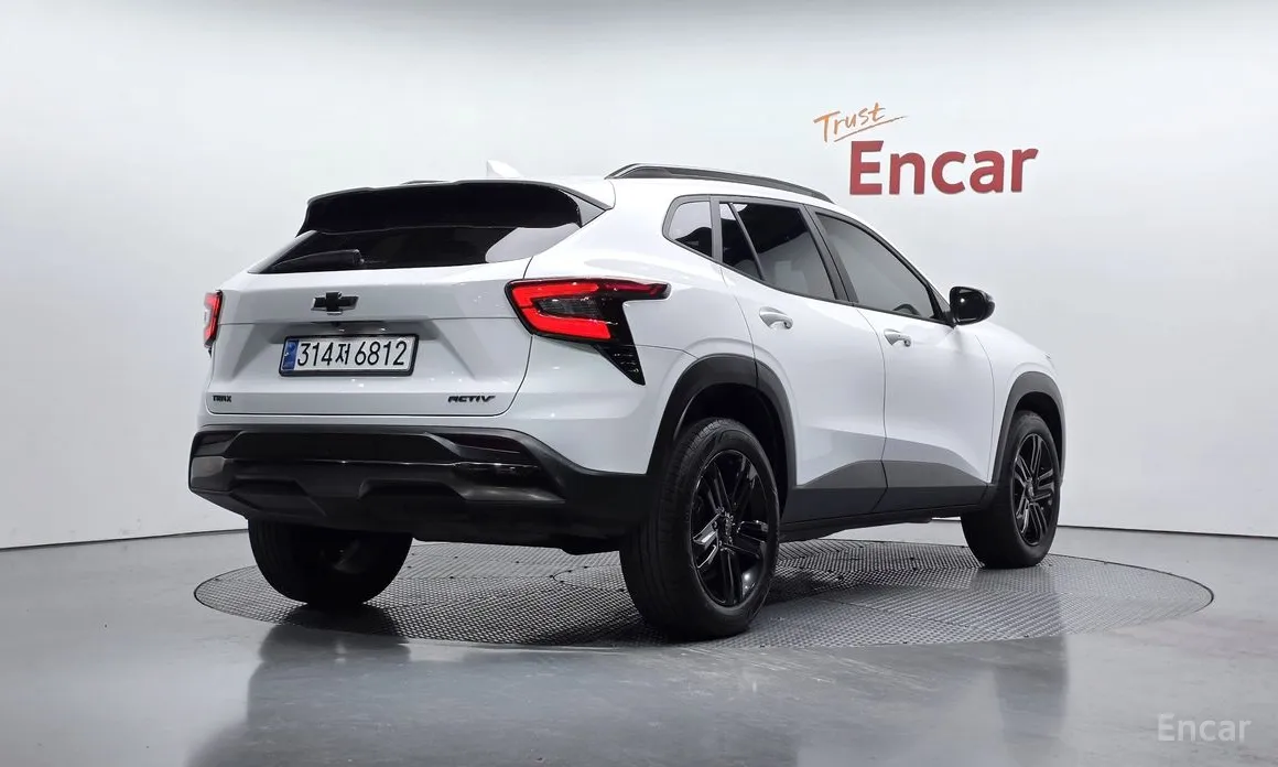 Фото 2 - Chevrolet Trax