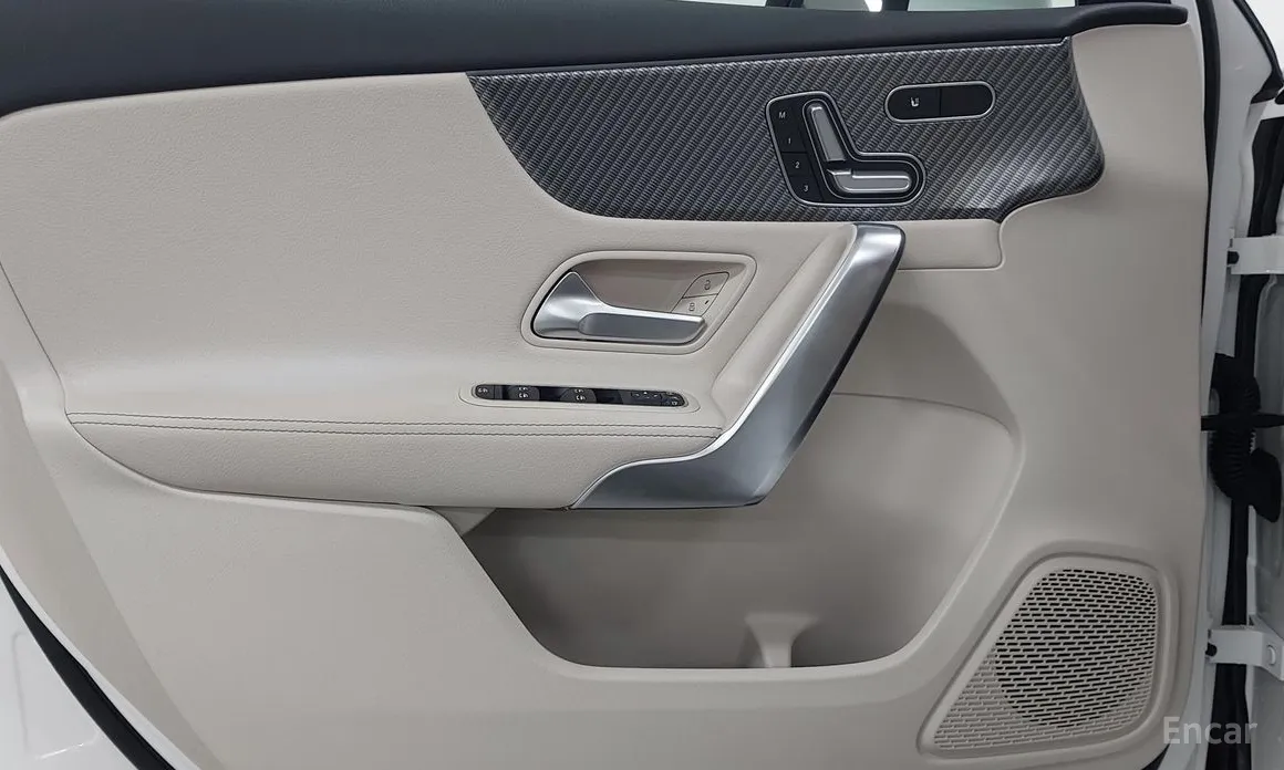 Фото 15 - Mercedes-Benz A-Class