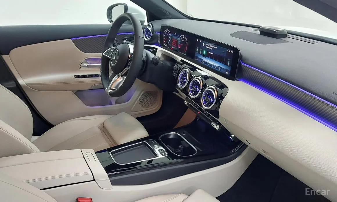 Фото 9 - Mercedes-Benz A-Class