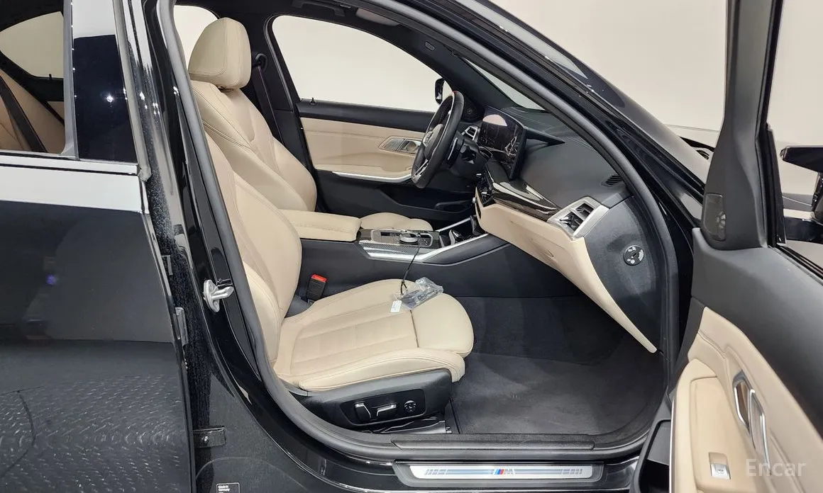 Photo 10 - BMW 3 Series