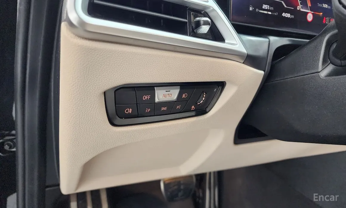 Photo 13 - BMW 3 Series