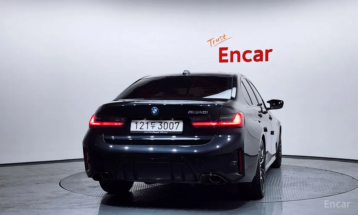 Photo 4 - BMW 3 Series