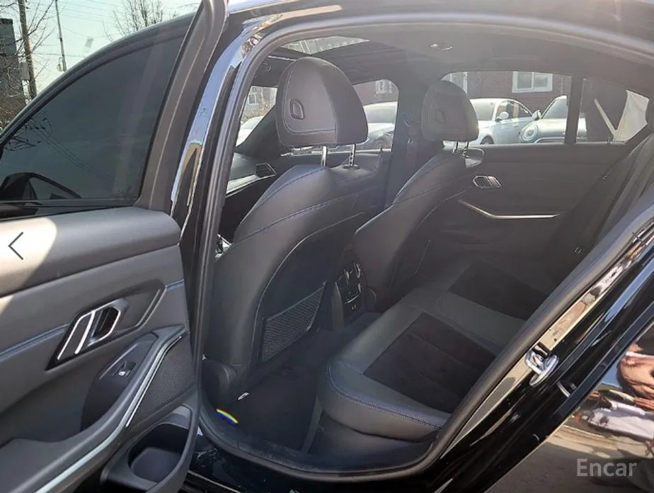 Photo 7 - BMW 3 Series