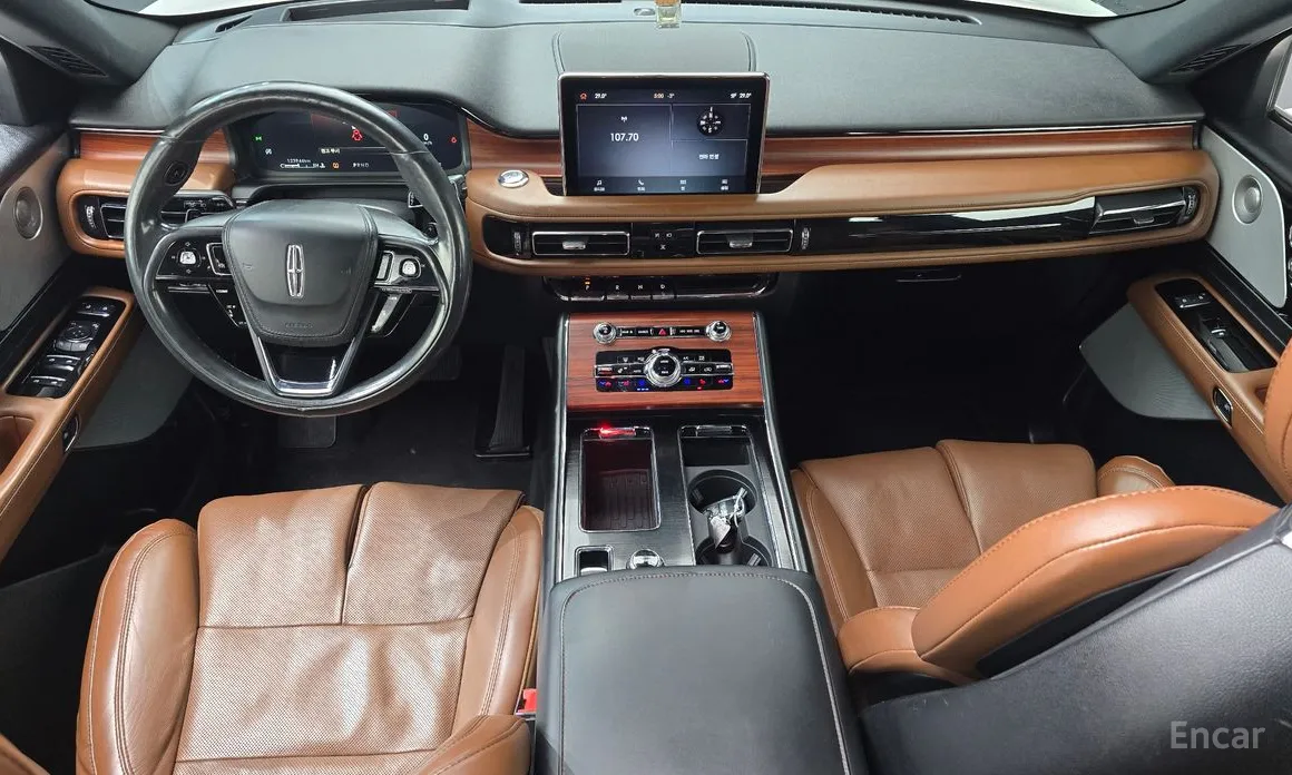 Фото 7 - Lincoln Aviator