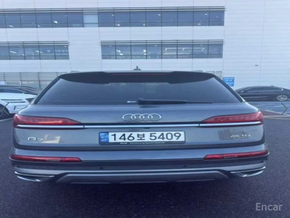 Фото 2 - Audi Q7