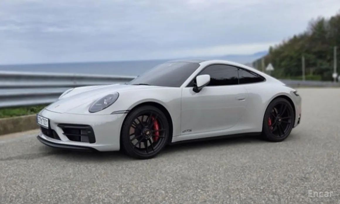 Porsche 911 2019 Carrera GTS