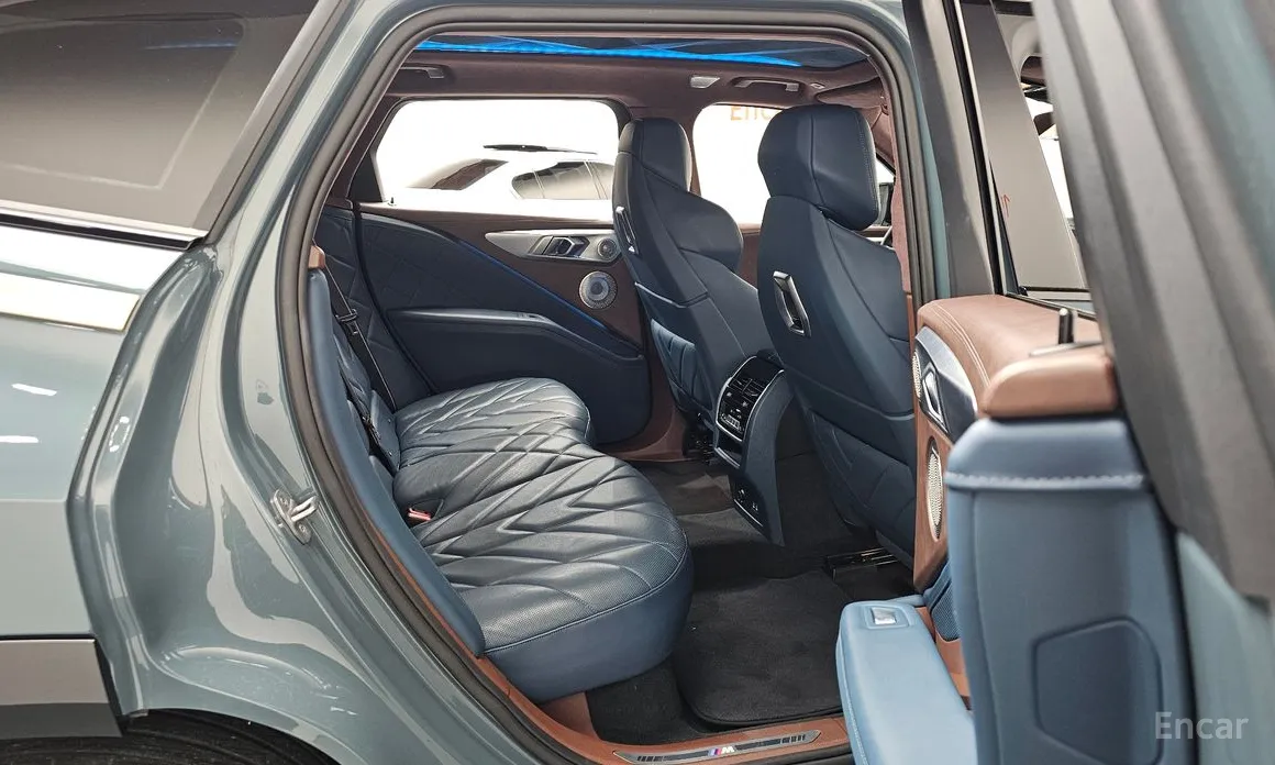 Фото 12 - BMW XM