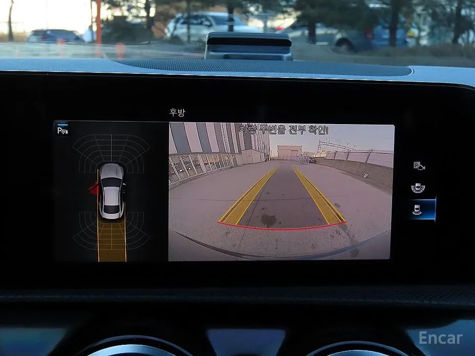 Фото 15 - Mercedes-Benz CLA-Class