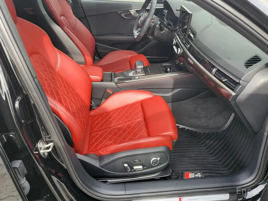 Фото 14 - Audi S4