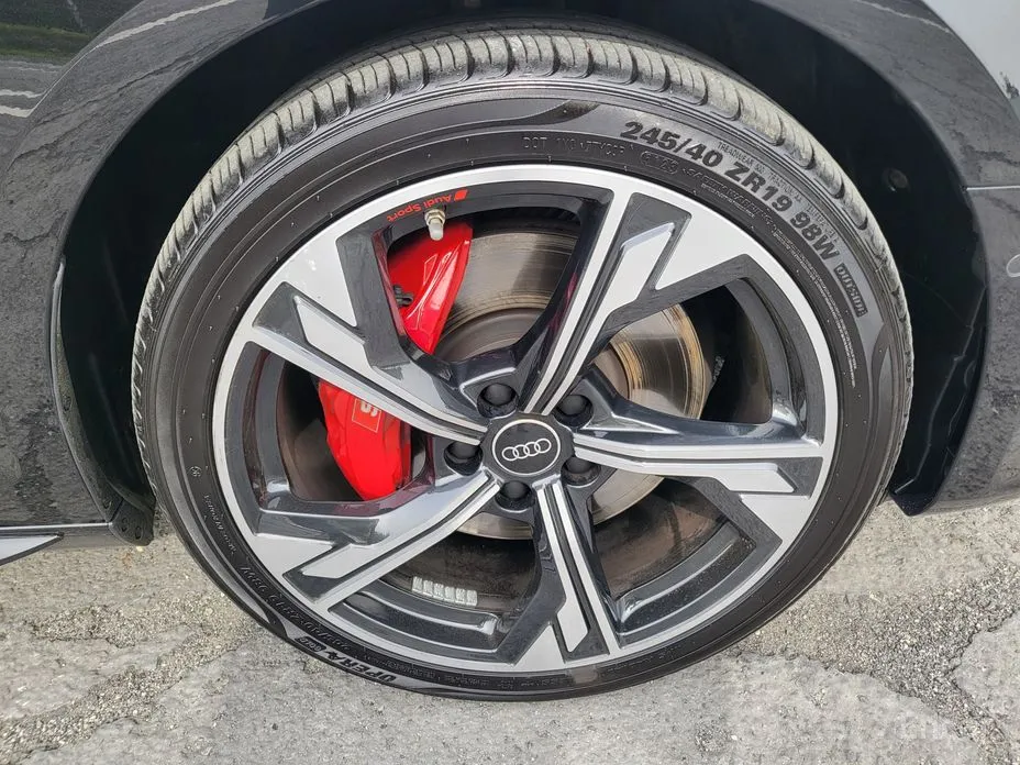 Фото 20 - Audi S4