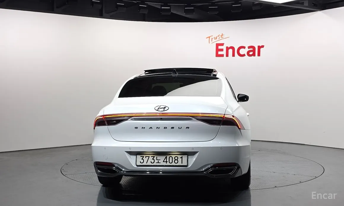 Фото 4 - Hyundai Grandeur