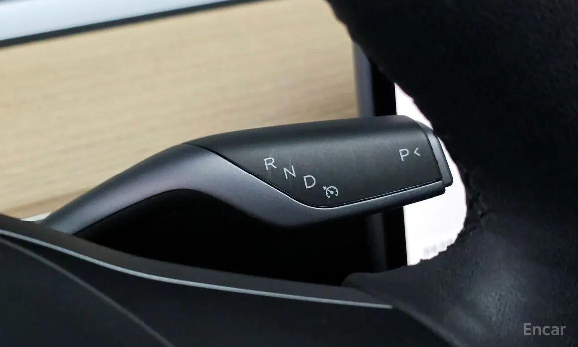 Фото 9 - Tesla Model 3