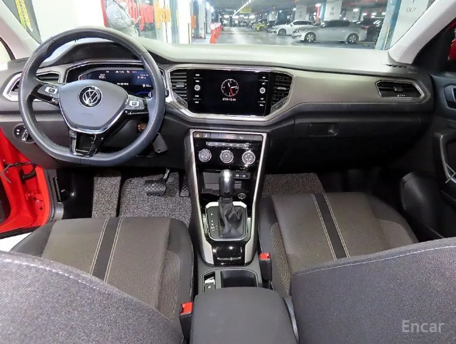 Фото 10 - Volkswagen T-Roc