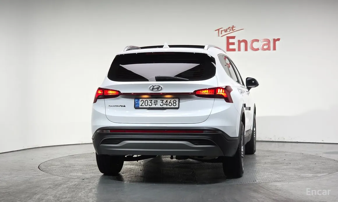 Фото 4 - Hyundai Santa Fe