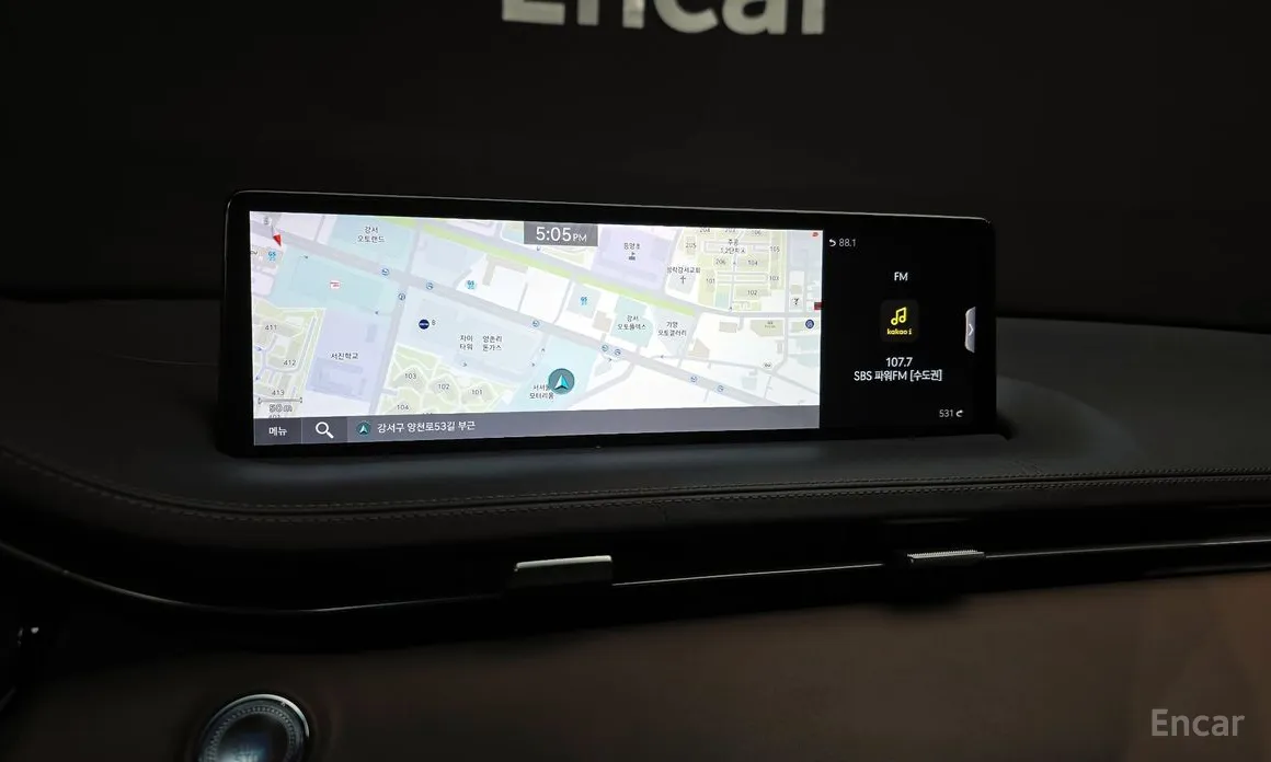 Фото 14 - Genesis GV70