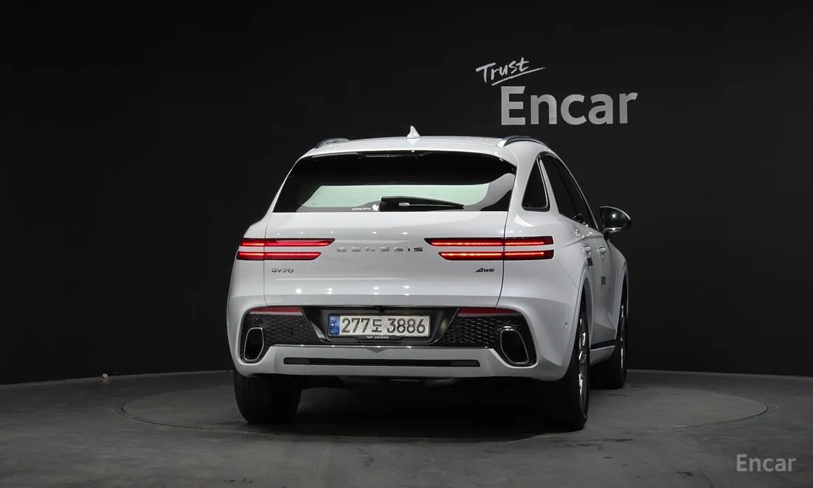 Фото 4 - Genesis GV70