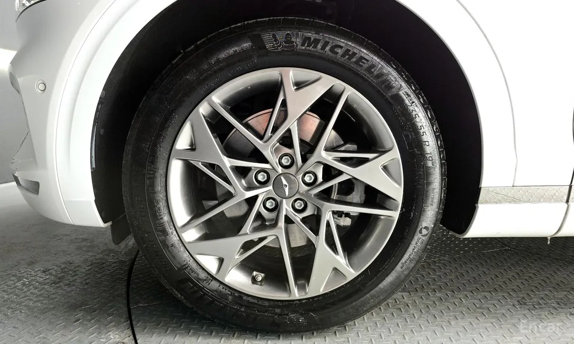 Фото 5 - Genesis GV70