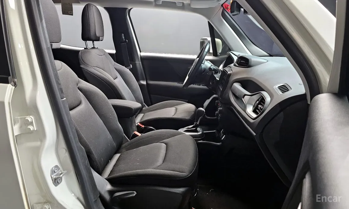 Фото 10 - Jeep Renegade