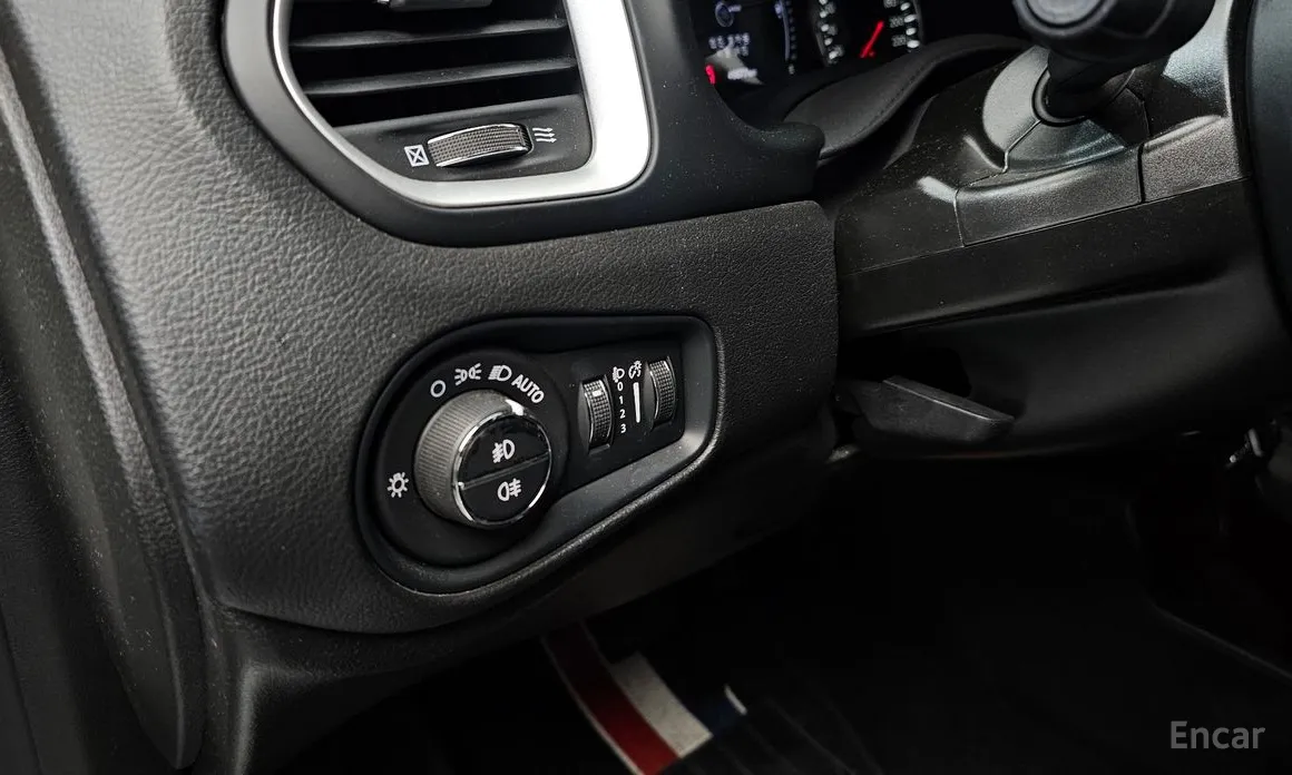 Фото 18 - Jeep Renegade