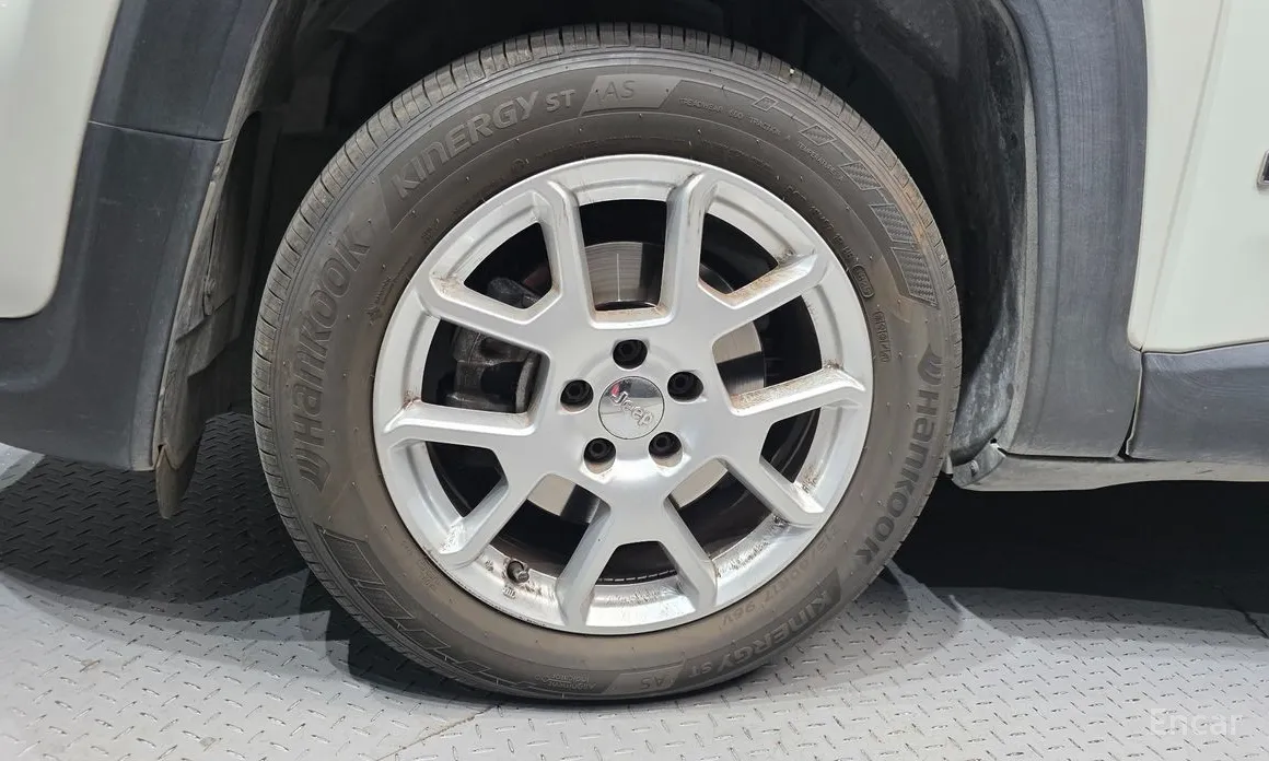 Фото 5 - Jeep Renegade