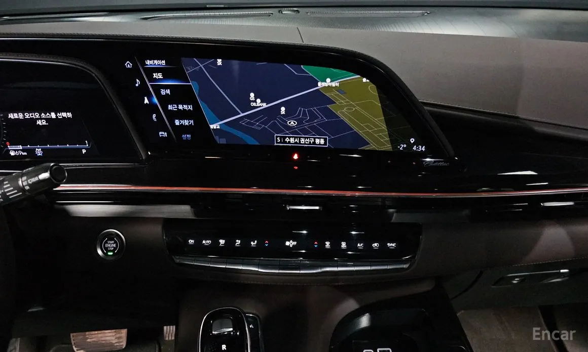 Фото 14 - Cadillac Escalade