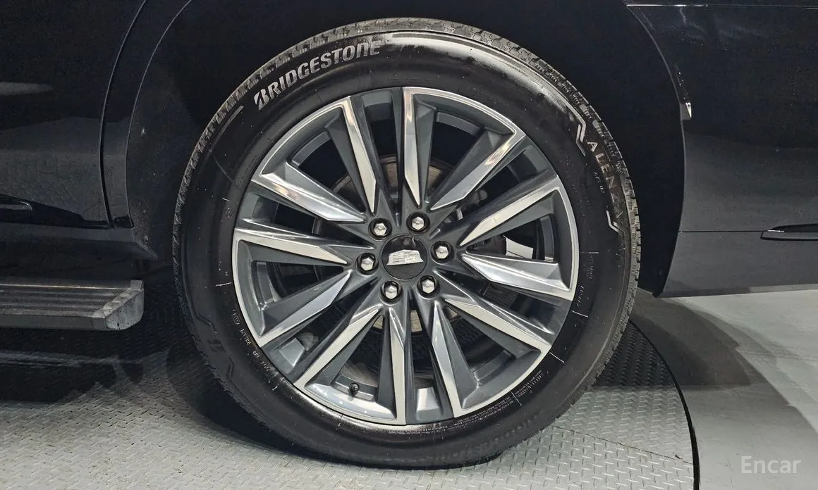 Фото 5 - Cadillac Escalade