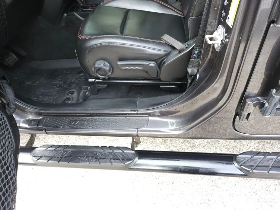 Фото 11 - Jeep Gladiator