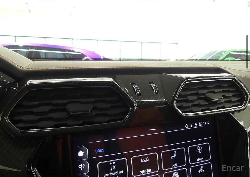 Фото 13 - Lamborghini Urus