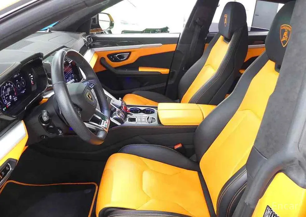 Фото 8 - Lamborghini Urus