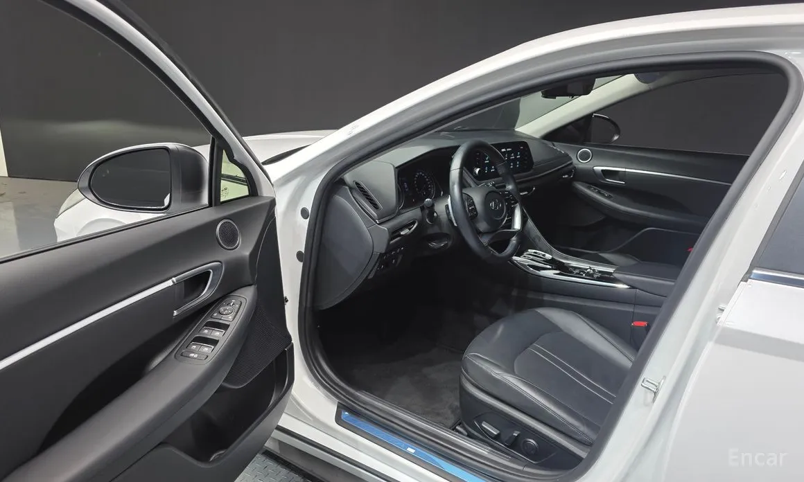 Фото 10 - Hyundai Sonata