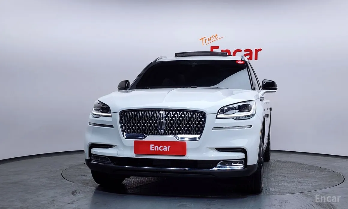 Фото 3 - Lincoln Aviator