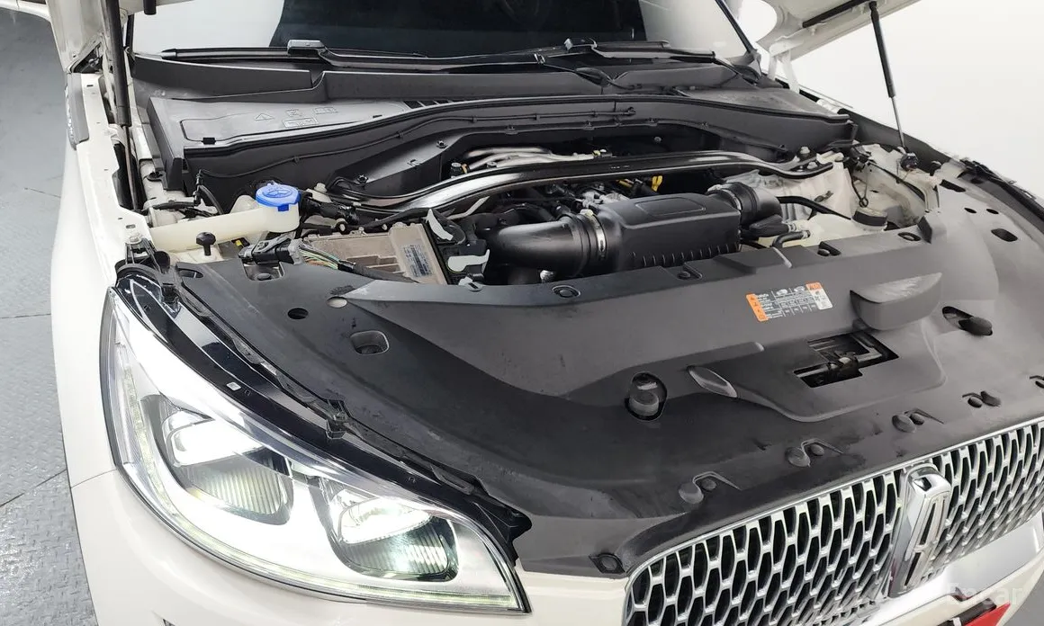 Фото 6 - Lincoln Aviator