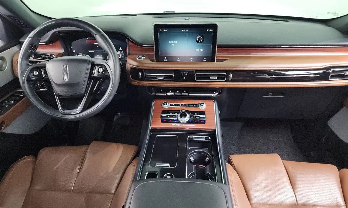 Фото 7 - Lincoln Aviator