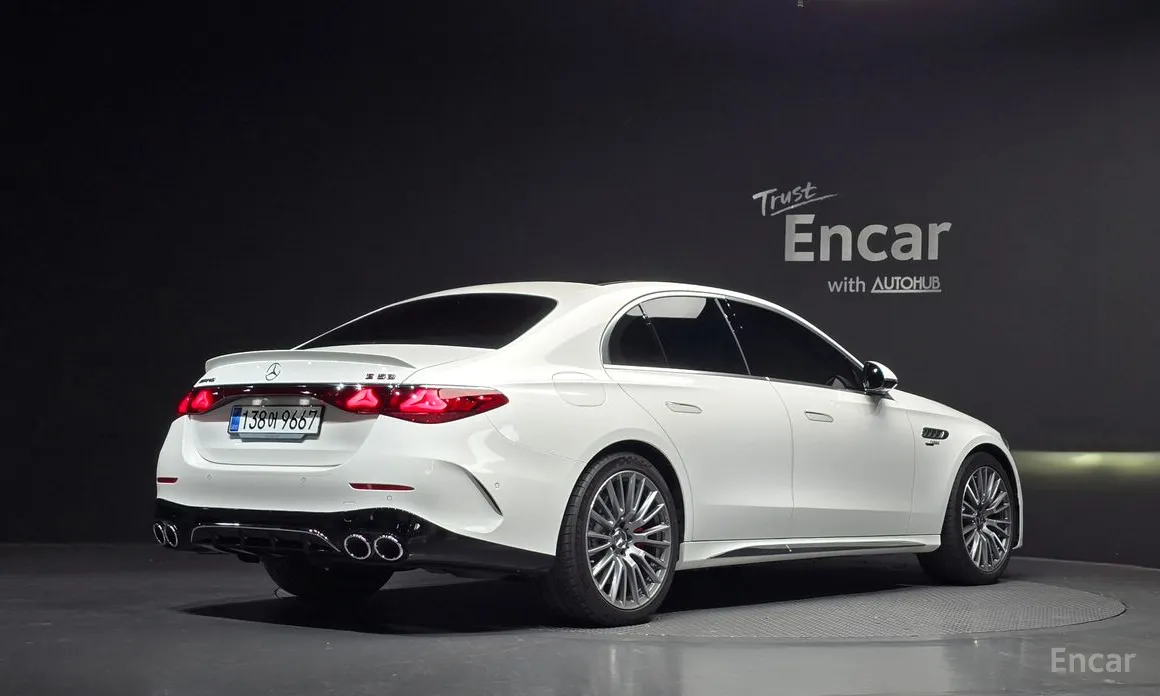 Фото 2 - Mercedes-Benz E-Class