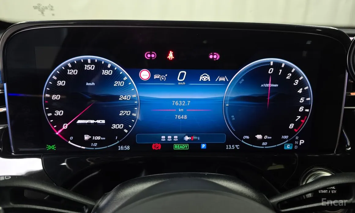 Фото 8 - Mercedes-Benz E-Class