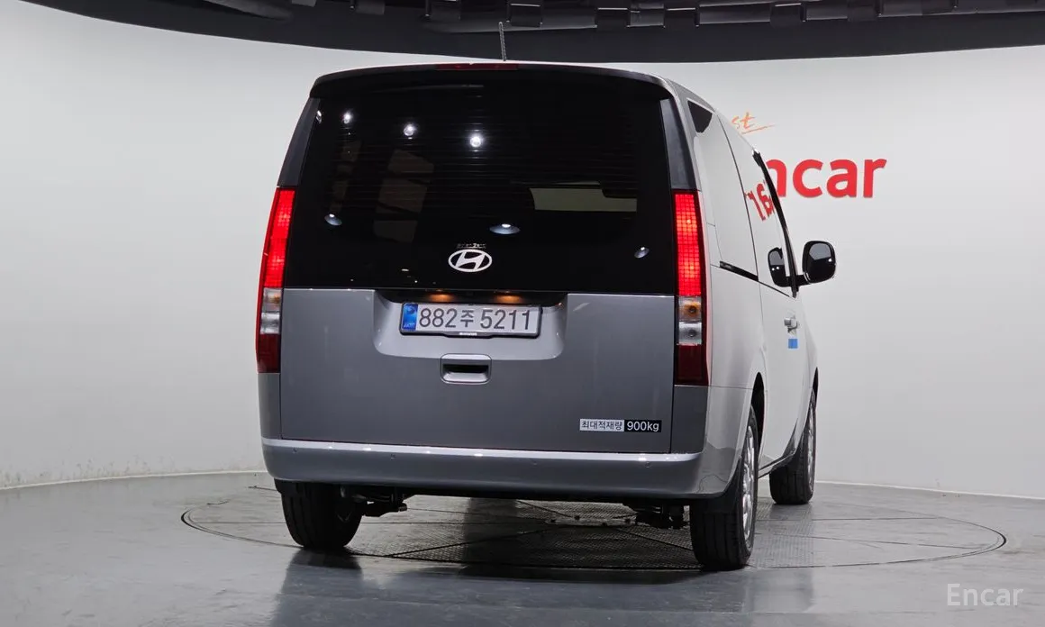 Фото 4 - Hyundai Staria