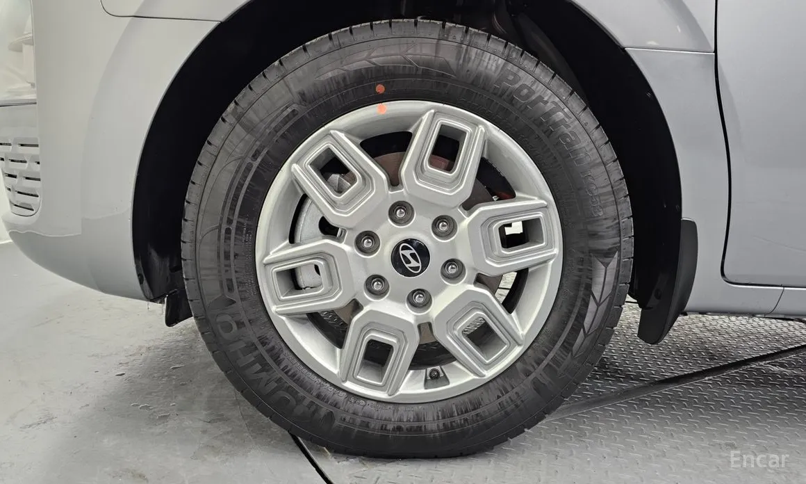 Фото 5 - Hyundai Staria