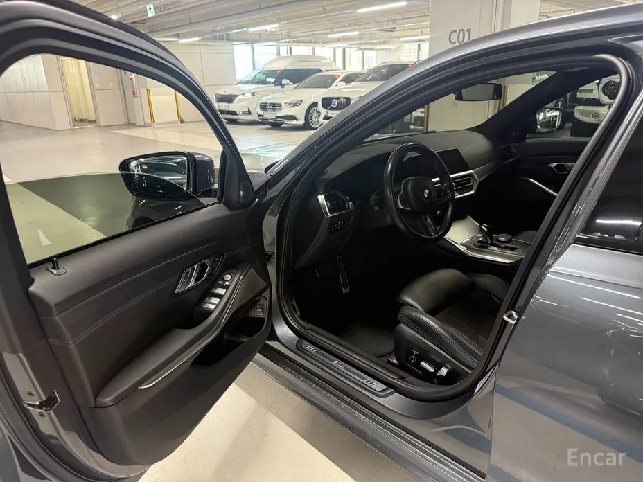 Photo 10 - BMW 3 Series