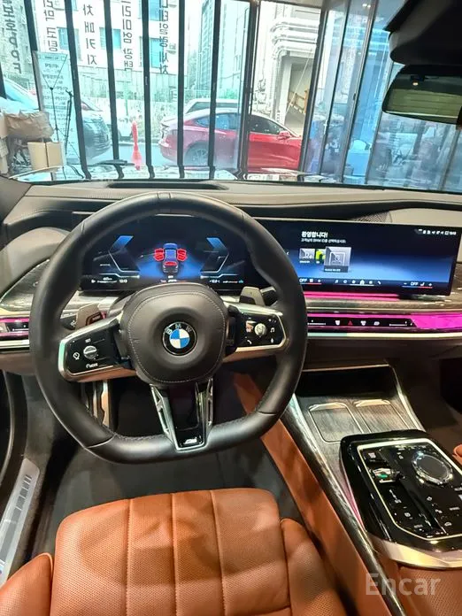 Фото 10 - BMW 7 Series