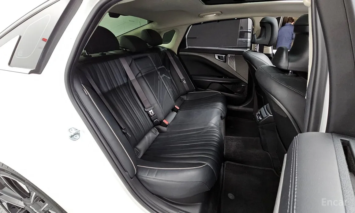 Фото 11 - Kia K8