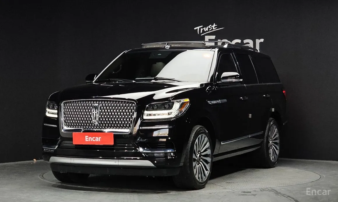 Фото 1 - Lincoln Navigator